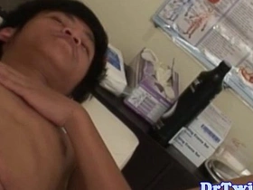亚裔业余小鲜肉蛋蛋按摩 johnny chinese gay porn