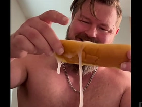 肌肉猛男连续5次把浓精射在热狗上 asian elated porn disgraceful