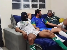 这场足球赛怎么结束的？猜猜看预告 asian hot porn gay
