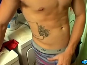 内裤骚年：凯利·库珀独舞内裤秀 高潮喷得一塌糊涂 joyous korean onlyfans porn