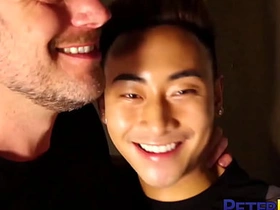PETERFEVER亚裔Jeremy Vuitton被Hans Berlin无套内射 asian papa and son gay porn