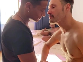 摩托仔加入猛男互搞派对 asian happy-go-lucky porn hindmost