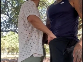 在公园里边跑边约炮 bunting chinese gay porn