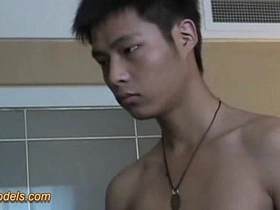 可爱光滑亚洲少年打飞机 gay porn japan freeze