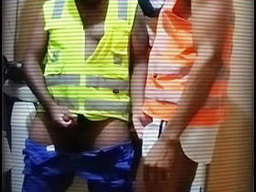用假阳具玩工人的屁眼 cheerful porn asian delivery