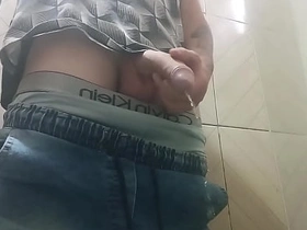 该死的偷窥狂 chubby lund asian gay sex videos