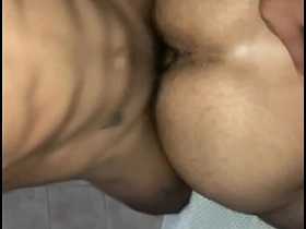 好奇的直男小贱货趴着求我狠狠操他 射满他一身 - 无套内射 husky chinese tramp gay porn