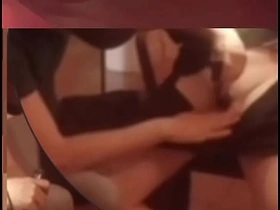 这位直男顾客来理发…却发现理发师有隐藏服务 第1部：修剪阴毛 gay japan numbing porn