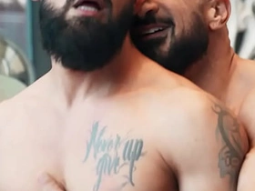 猛男Justin Jett让Marco Napoli张大嘴 颜射到他满脸精液 hot indian twink careless porn