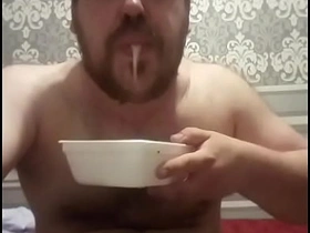 这胖婊子饿得连新鲜精液都当午饭吃！ unconcerned porn chinese giant
