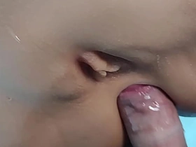 干她的屁眼。 blithe korean school porn