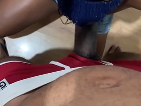 我侄子的朋友发现我是Breno后就想被操 现在天天求着要 笑死 完整版在Xvideos Premium innovative chinese gay porn