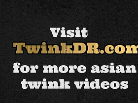 亚洲医护人员舔肛后被嫩弟内射中出 korean gay soft porn